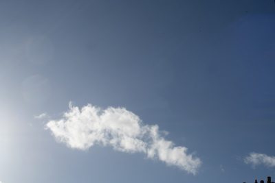 et son panache de fumée toique